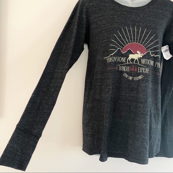 Yellowstone National Park Long Sleeve Graphic Tee - Picture 4 of 6
